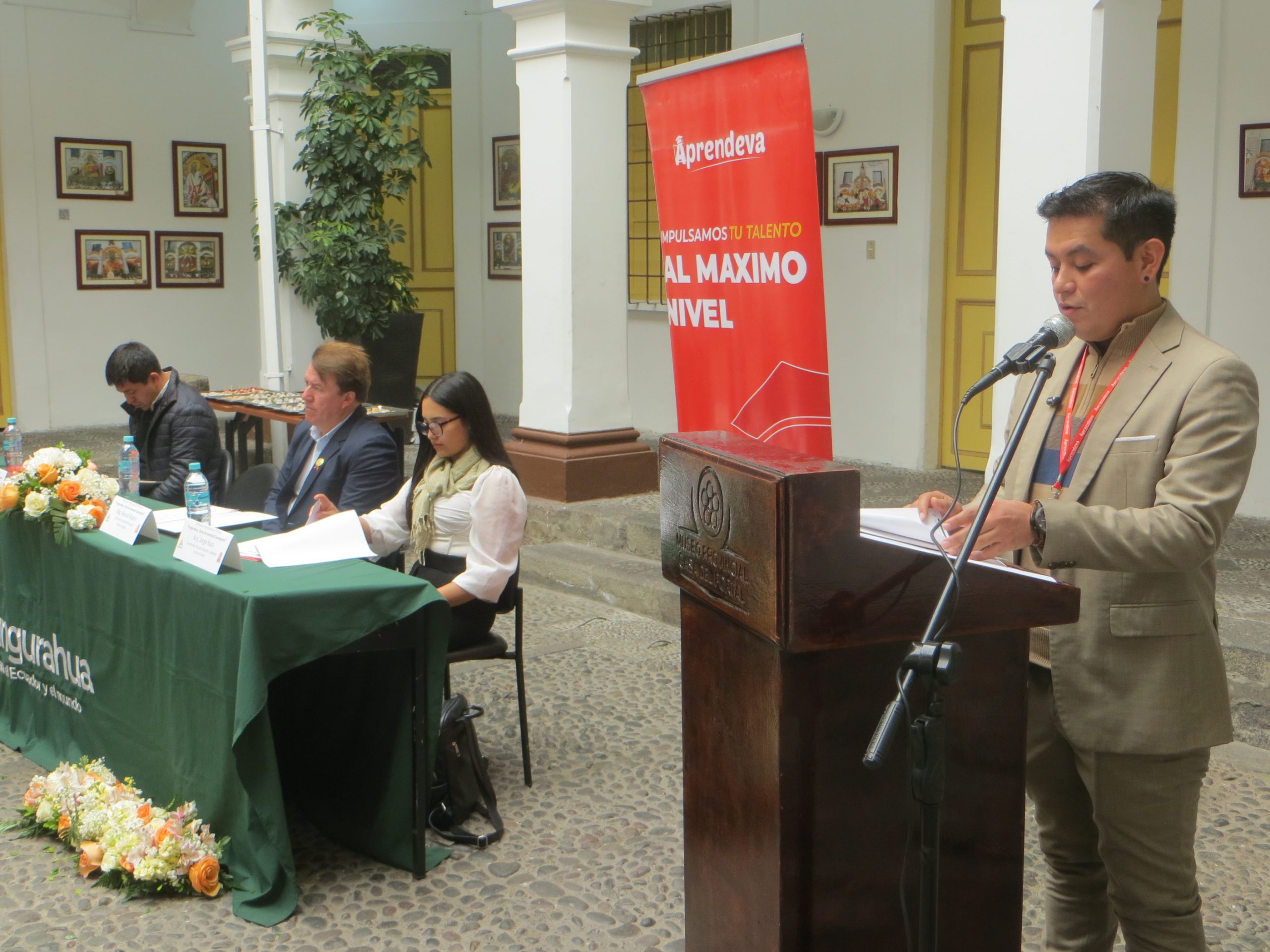 Estudiantes invitados a Concurso de Oratoria - El Heraldo